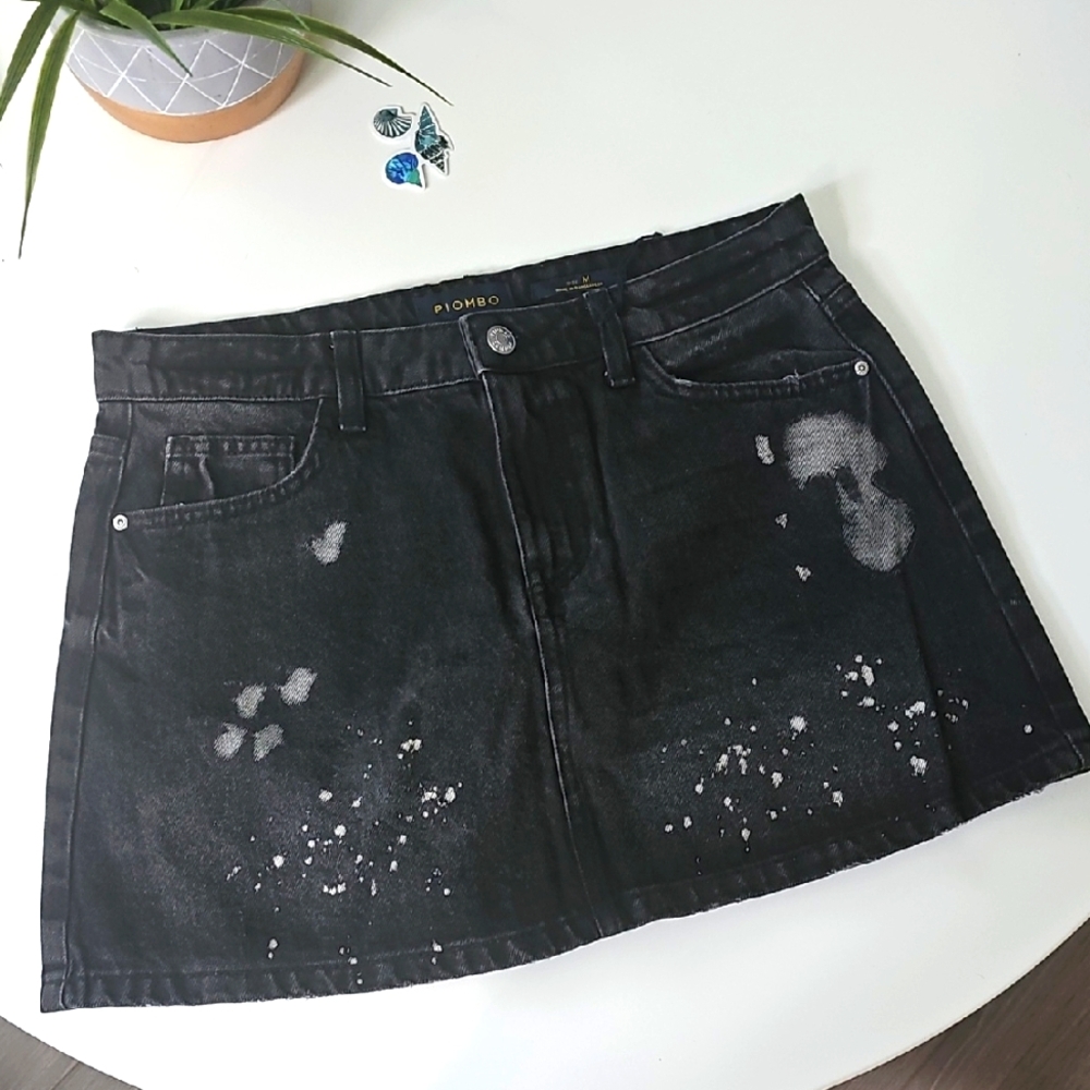 NWOT Piombo Black Distressed Mini Skirt